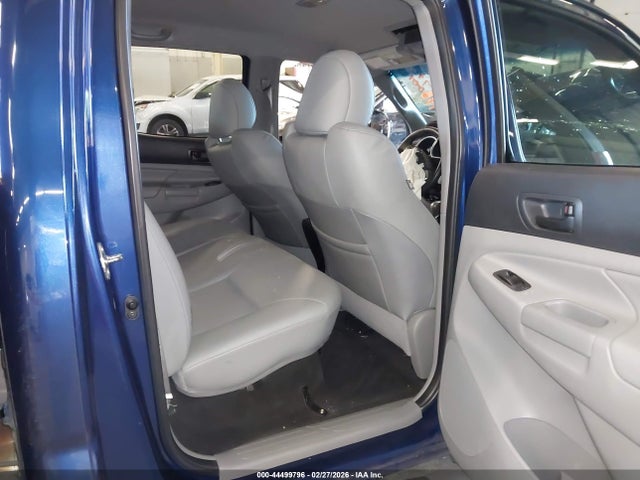 Toyota Tacoma Base V6