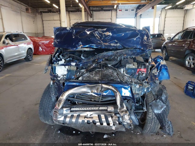 Toyota Tacoma Base V6