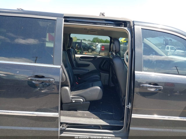Chrysler Town & Country Touring