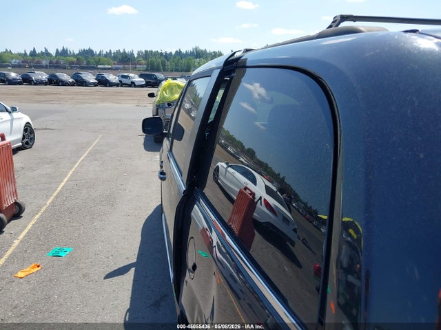 Chrysler Town & Country Touring
