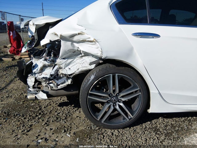 Honda Accord Touring V6