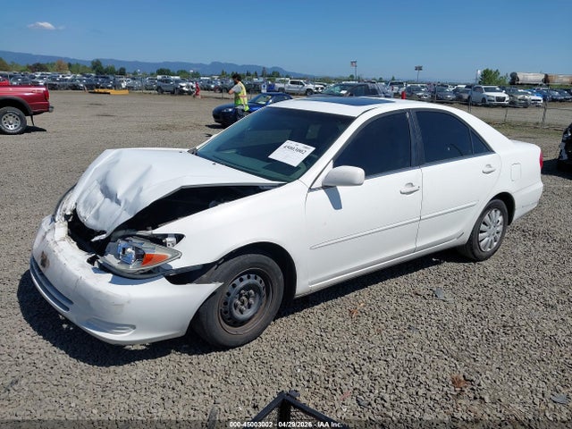 Toyota Camry Le V6