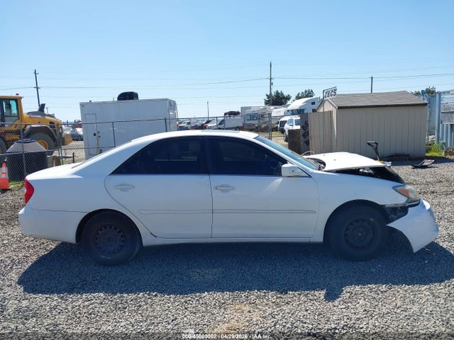 Toyota Camry Le V6