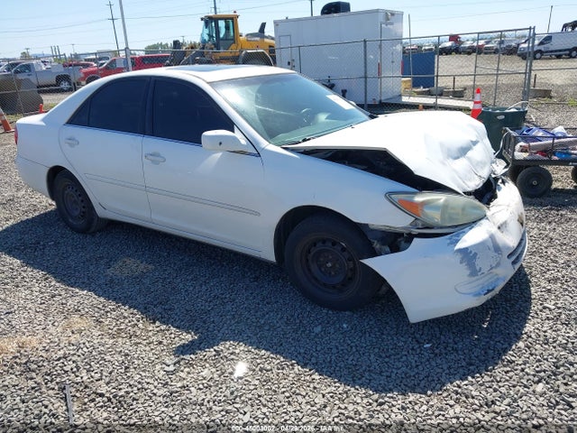Salvage Toyota Camry Image