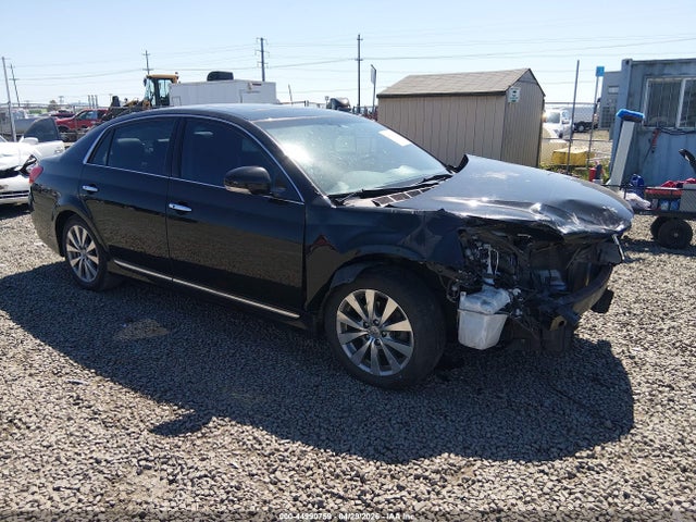 Salvage Toyota Avalon Image