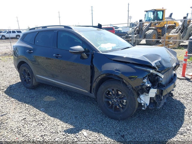 Salvage Kia Sportage Image