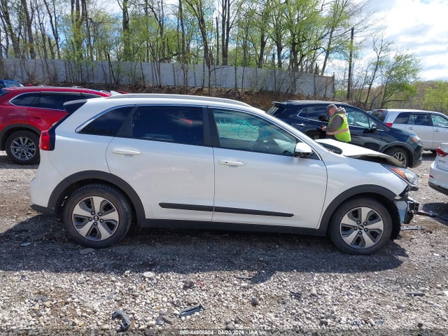 Kia Niro Lx