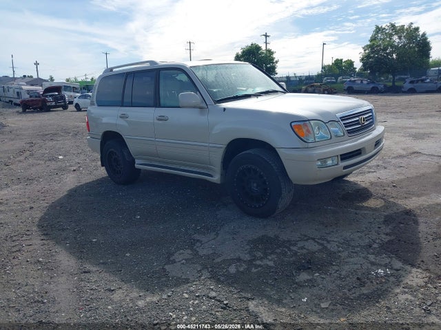Salvage Lexus LX 470 Image