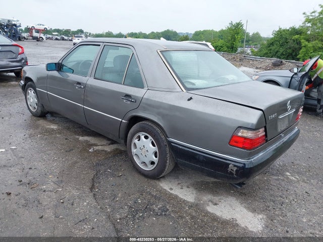 Mercedes-Benz E-Class 320
