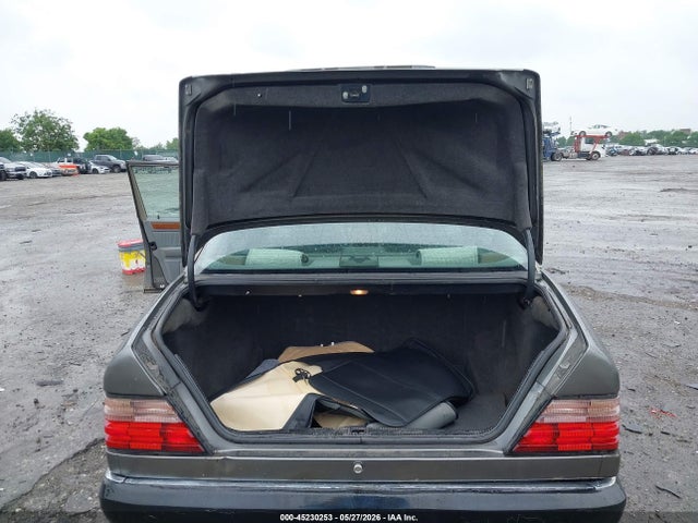 Mercedes-Benz E-Class 320