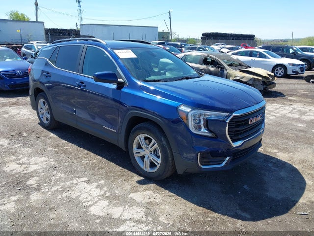 Salvage GMC Terrain Image