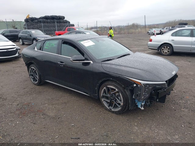 Salvage Kia K4 Image