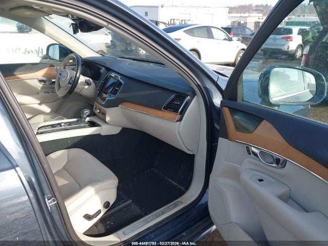 Volvo XC90 T6 Momentum 6 Passenger