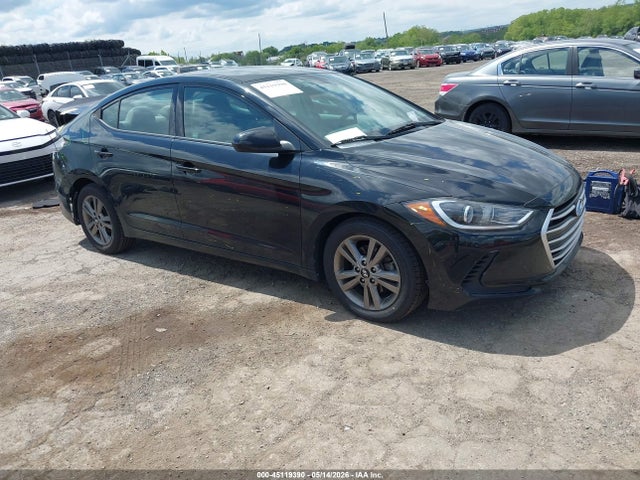Salvage Hyundai ELANTRA Image