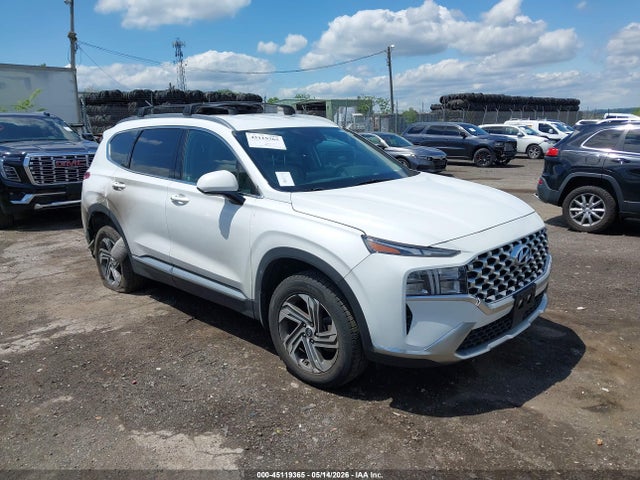 Salvage Hyundai SANTA FE Image