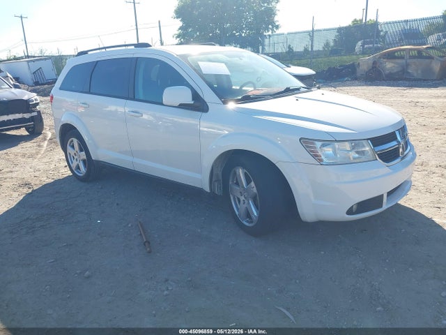 Salvage Dodge Journey Image