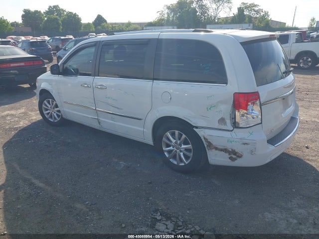Chrysler Town & Country Limited Platinum