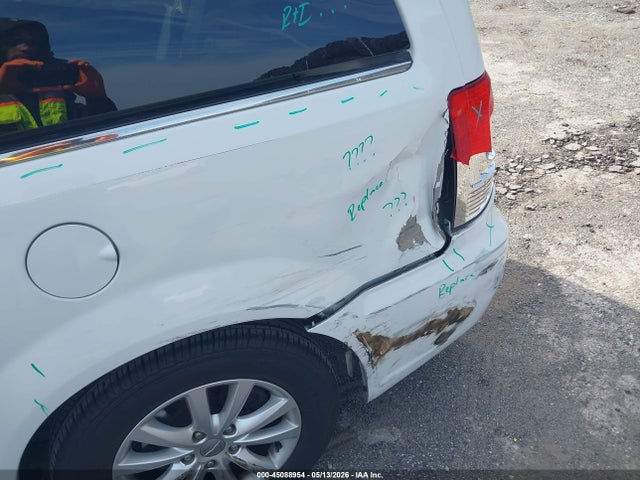 Chrysler Town & Country Limited Platinum