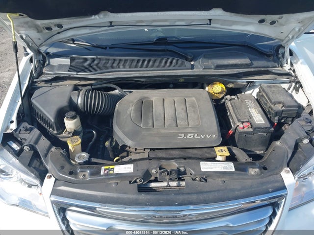 Chrysler Town & Country Limited Platinum
