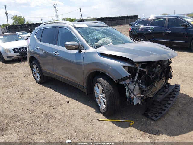 Salvage Nissan Rogue Image
