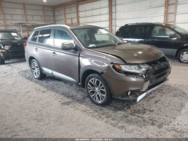 Salvage Mitsubishi Outlander Image