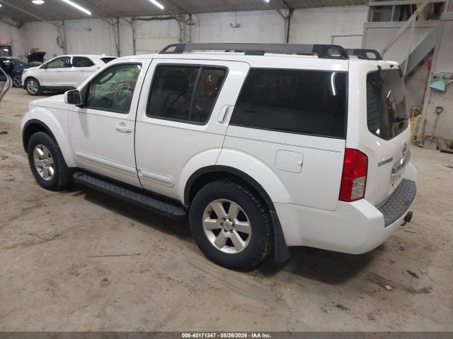 Nissan Pathfinder Se