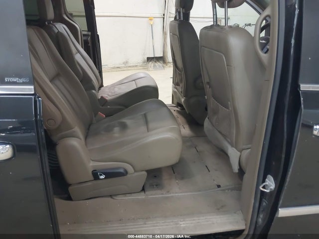 Chrysler Town & Country Touring-l