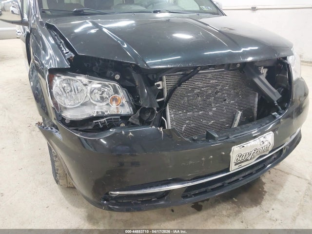 Chrysler Town & Country Touring-l
