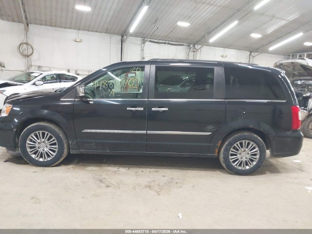 Chrysler Town & Country Touring-l