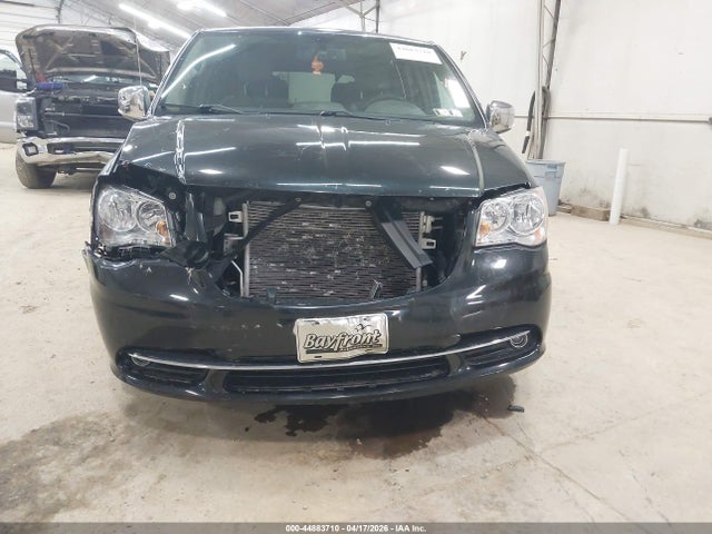 Chrysler Town & Country Touring-l
