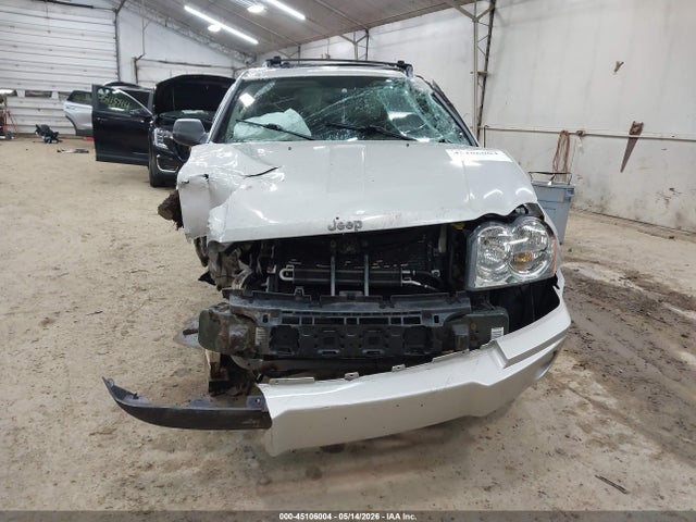 Jeep Grand Cherokee Laredo