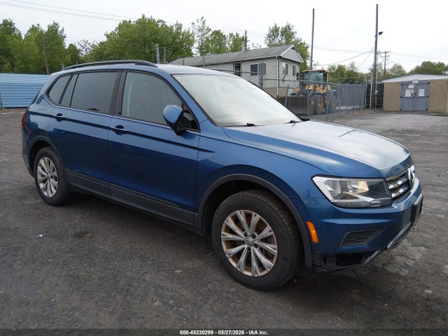 Salvage Volkswagen Tiguan Image