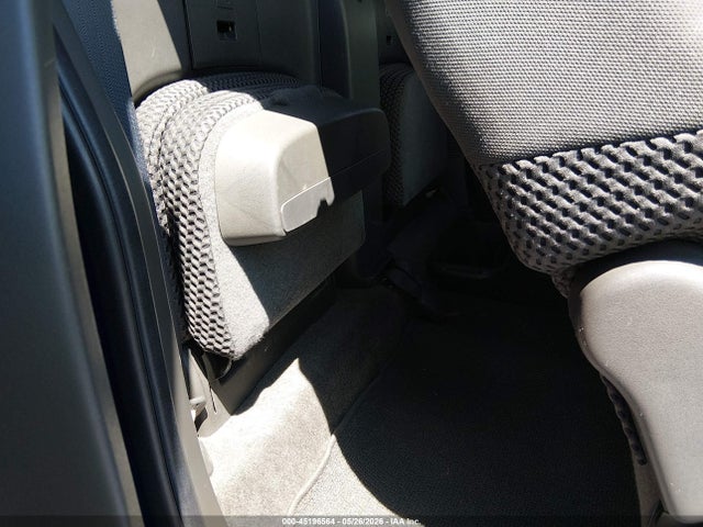 Nissan Frontier Sv