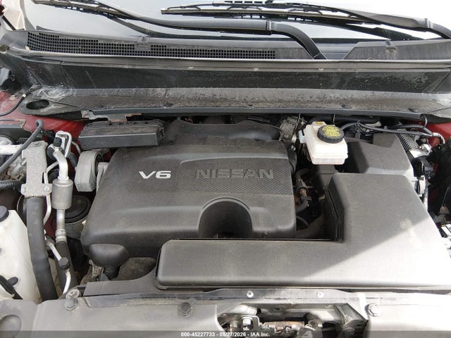 Nissan Pathfinder Sv
