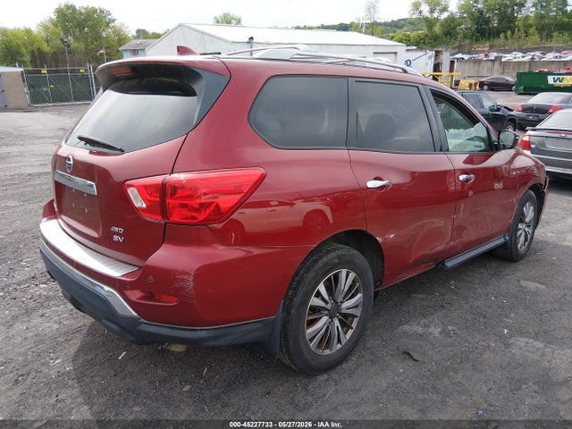 Nissan Pathfinder Sv