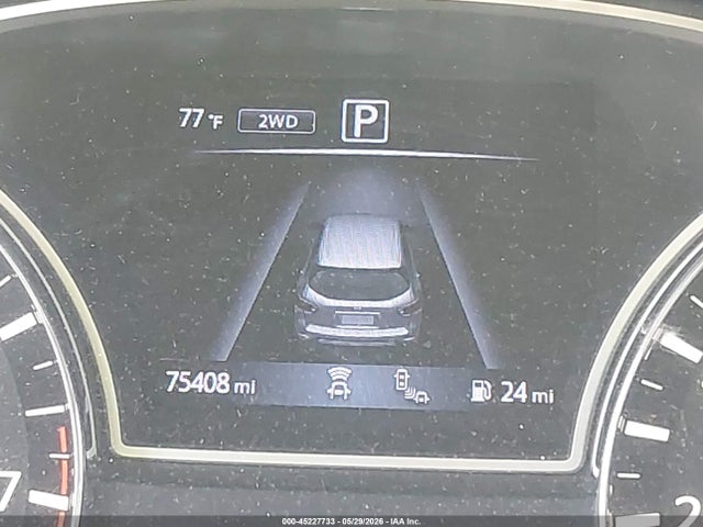 Nissan Pathfinder Sv