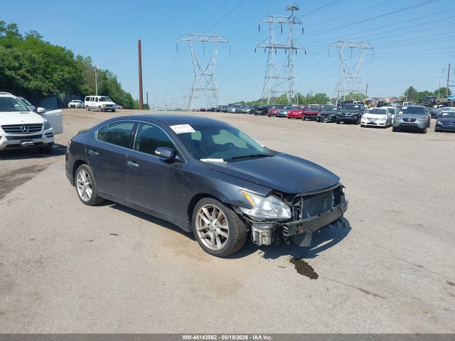 Salvage Nissan Maxima Image