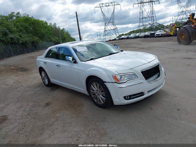 Salvage Chrysler 300c Image