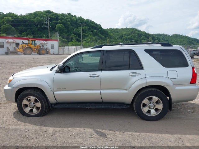 Toyota 4Runner Sr5 V8