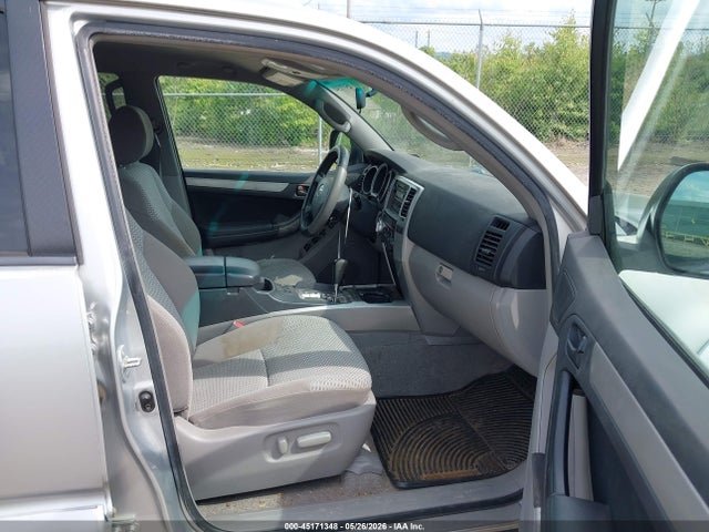 Toyota 4Runner Sr5 V8
