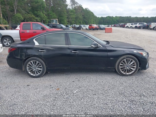 INFINITI Q50 3.0t Luxe