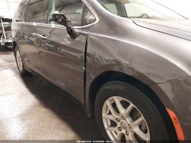 Chrysler Pacifica Touring