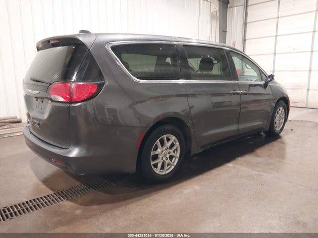Chrysler Pacifica Touring