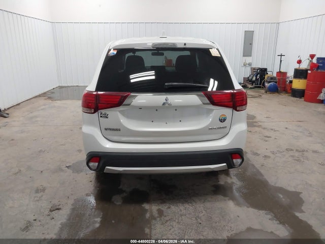 Mitsubishi Outlander Es