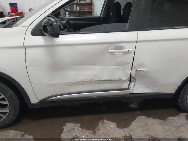 Mitsubishi Outlander Es