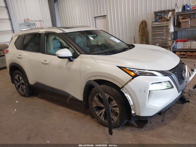 Salvage Nissan Rogue Image