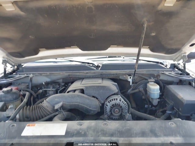 Chevrolet Suburban 1500 Ltz