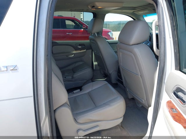 Chevrolet Suburban 1500 Ltz