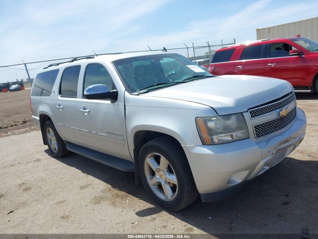 Salvage Chevrolet Suburban 1500 Image