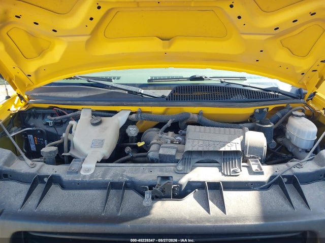General Motors Savana Cutaway Work Van